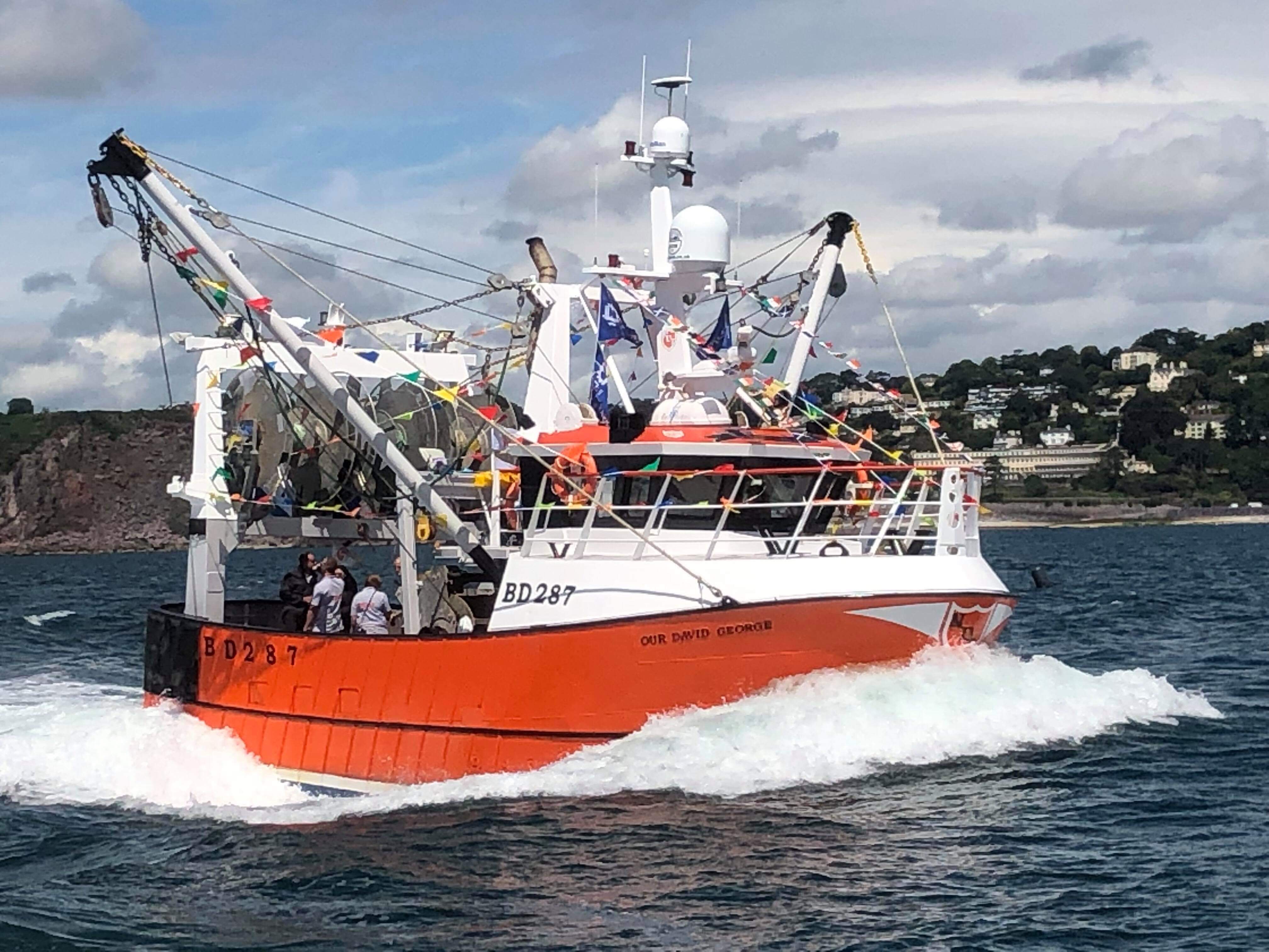 BD287 dressed overall — Brixham festival